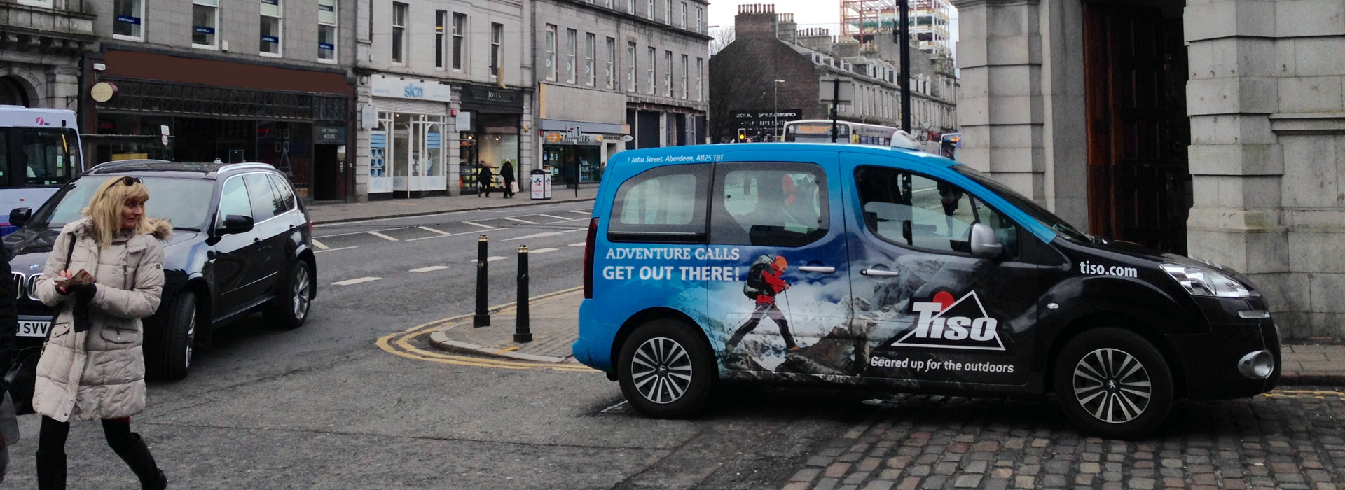 Aberdeen Taxi Advertising image 01